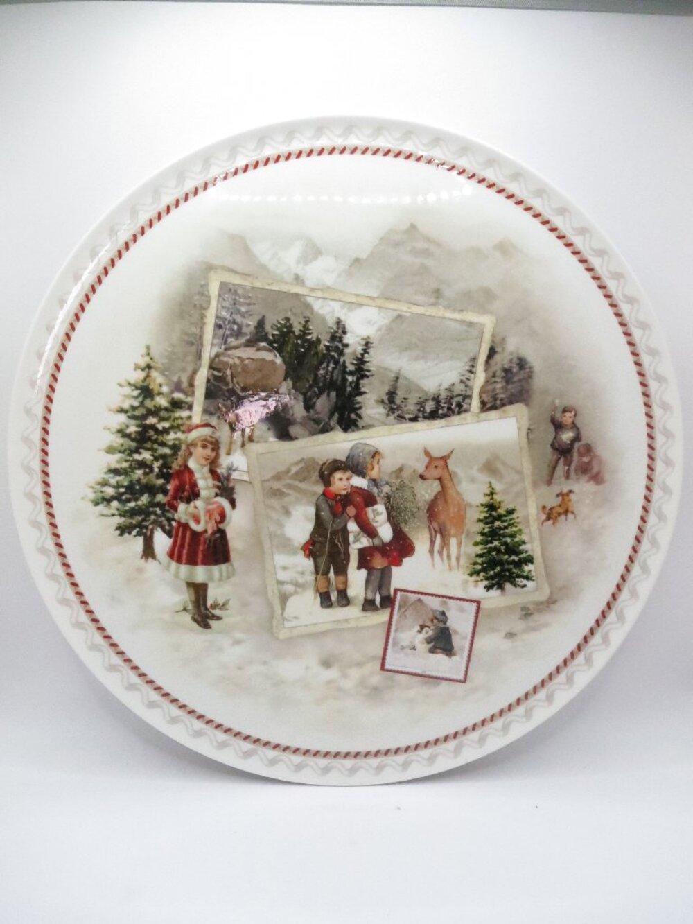 Villeroy and Boch Winter Souvenir Cake Plate 11.75" Germany
